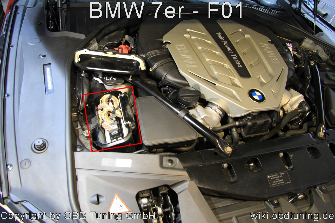 BMW 7er F01 550i ECU.jpg